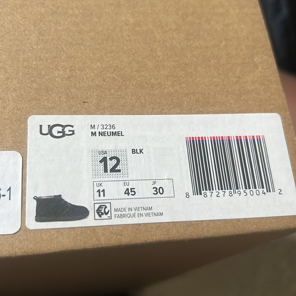 Ugg boots size 12 - Picture 6 of 6